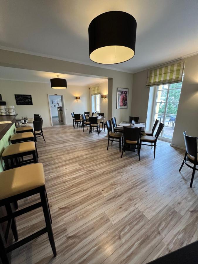 Hotel Und Restaurant Kranichsberg Woltersdorf  エクステリア 写真