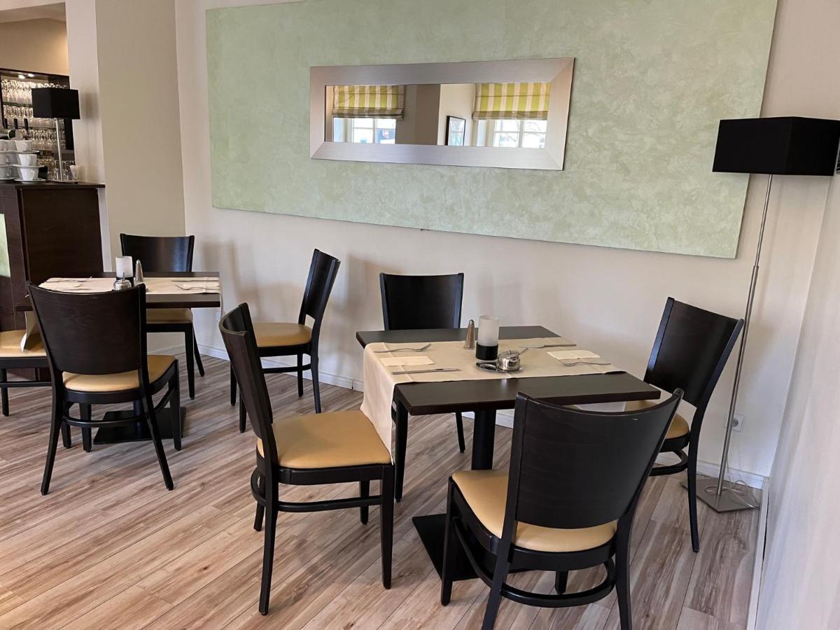 Hotel Und Restaurant Kranichsberg Woltersdorf  エクステリア 写真