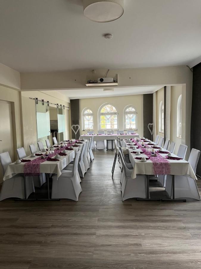 Hotel Und Restaurant Kranichsberg Woltersdorf  エクステリア 写真