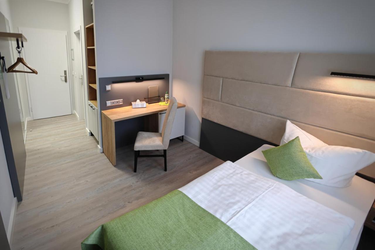 Hotel Und Restaurant Kranichsberg Woltersdorf  エクステリア 写真