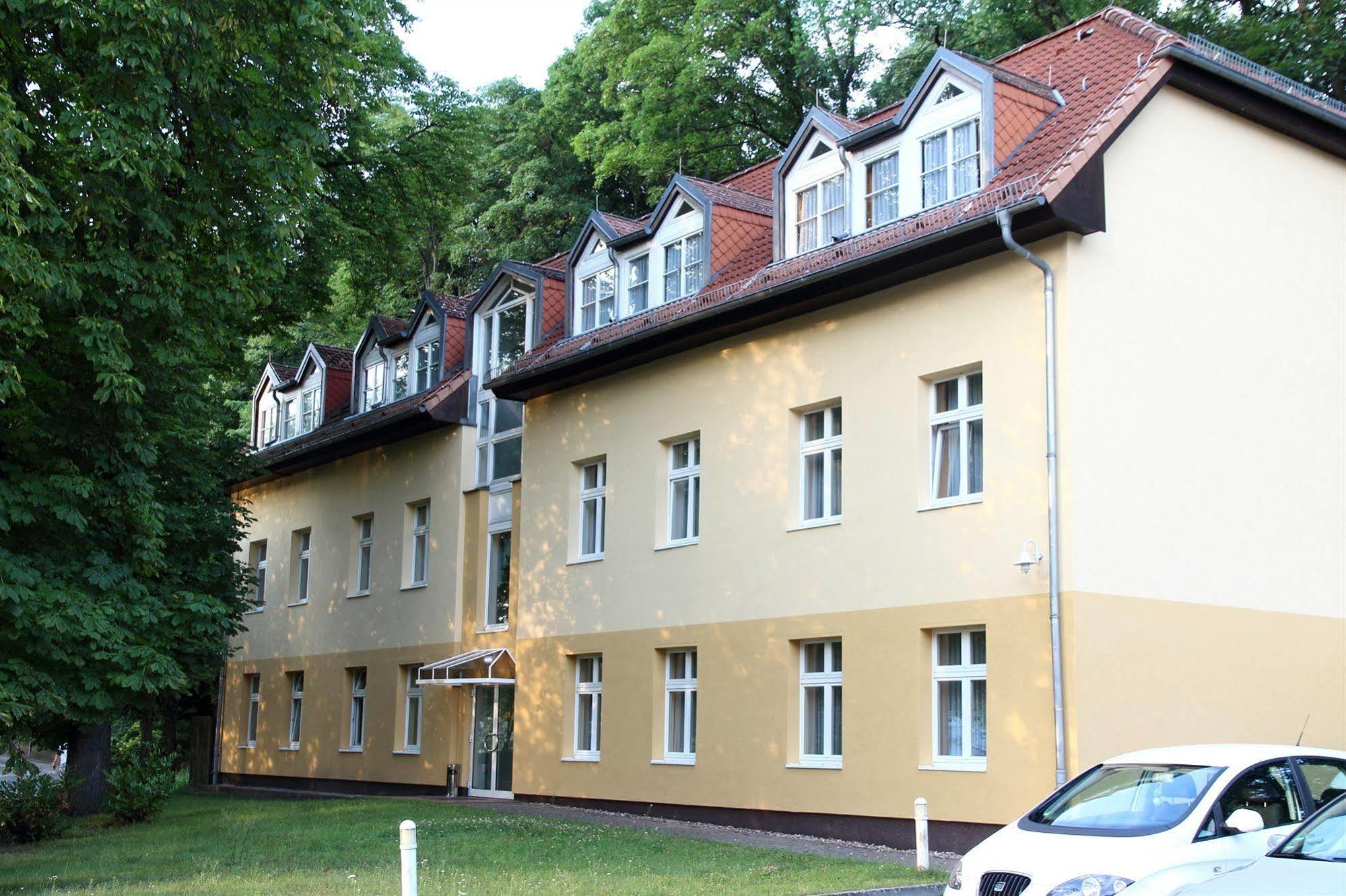 Hotel Und Restaurant Kranichsberg Woltersdorf  エクステリア 写真