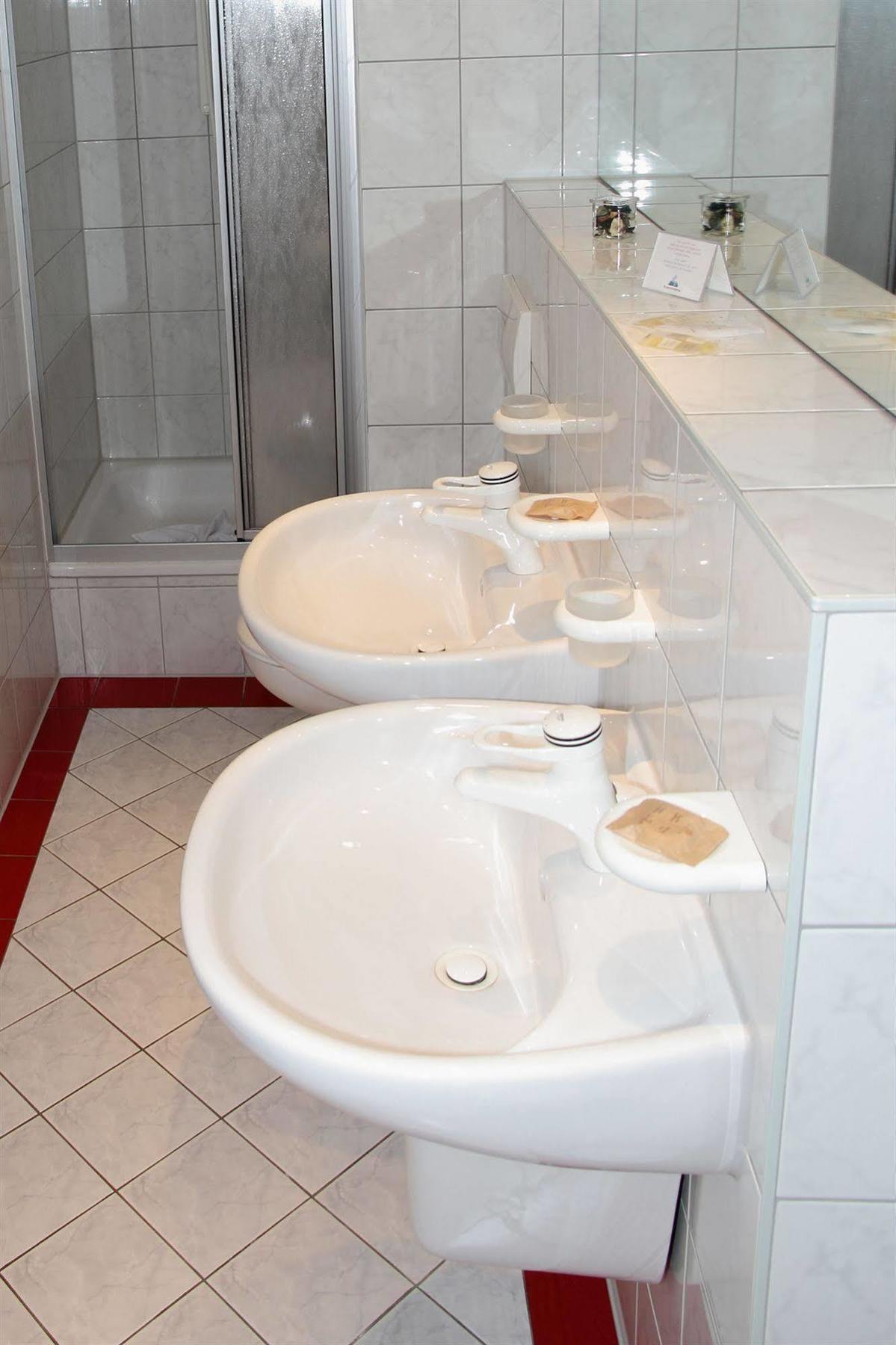 Hotel Und Restaurant Kranichsberg Woltersdorf  エクステリア 写真