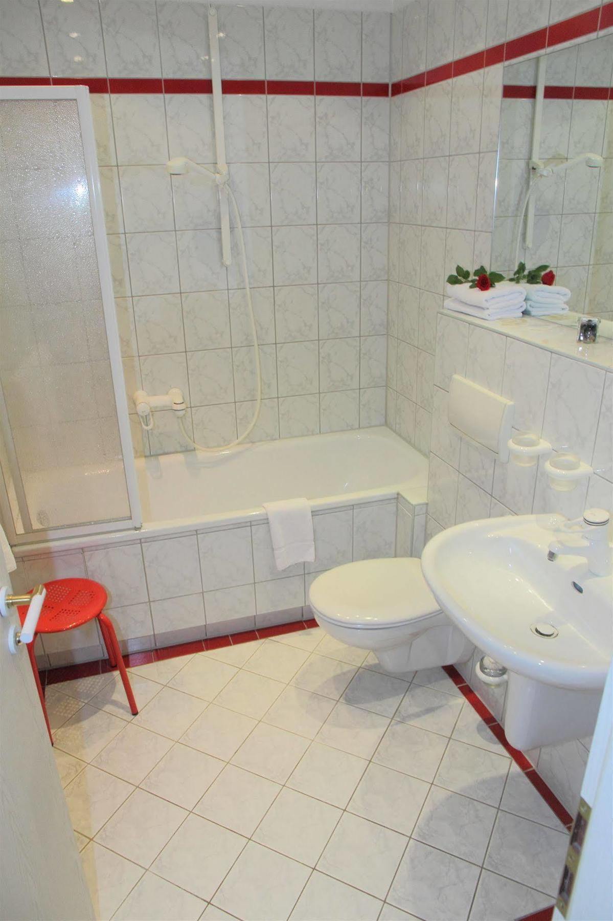 Hotel Und Restaurant Kranichsberg Woltersdorf  エクステリア 写真