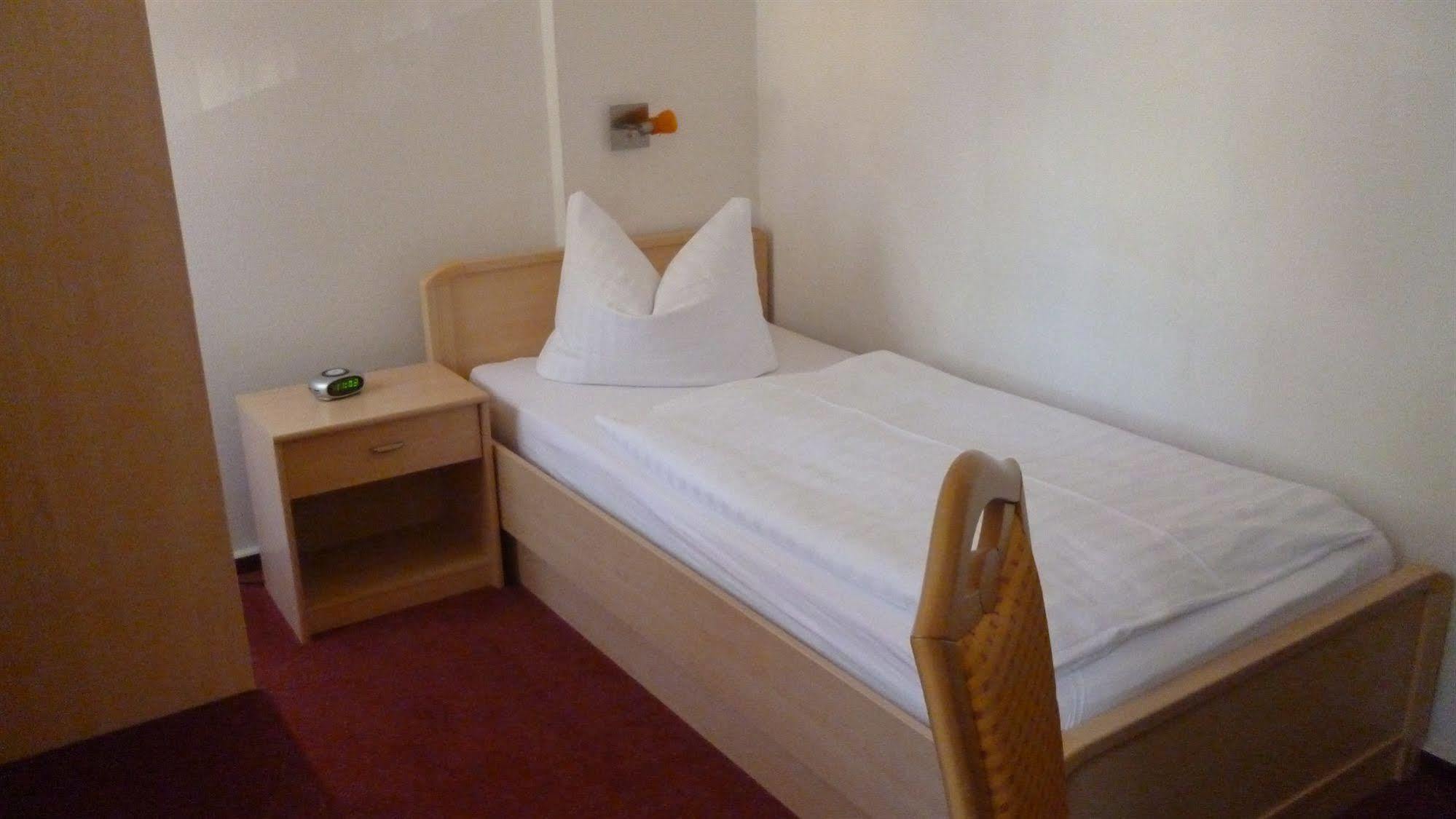 Hotel Und Restaurant Kranichsberg Woltersdorf  エクステリア 写真